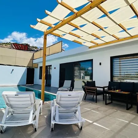 Kovuk Villalari-villa Derin Private Pool And Jacuzzi Villa İslâmlar
