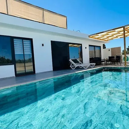 Kovuk Villalari-villa Derin Private Pool And Jacuzzi Вилла *